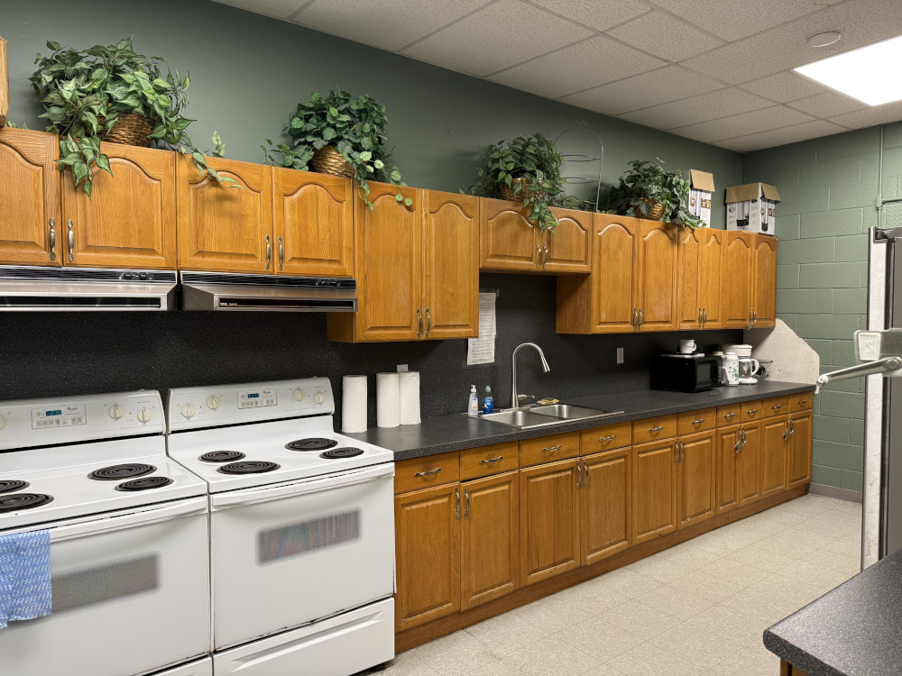 Barry Lakes clubhouse interior of kitchen - photo 1